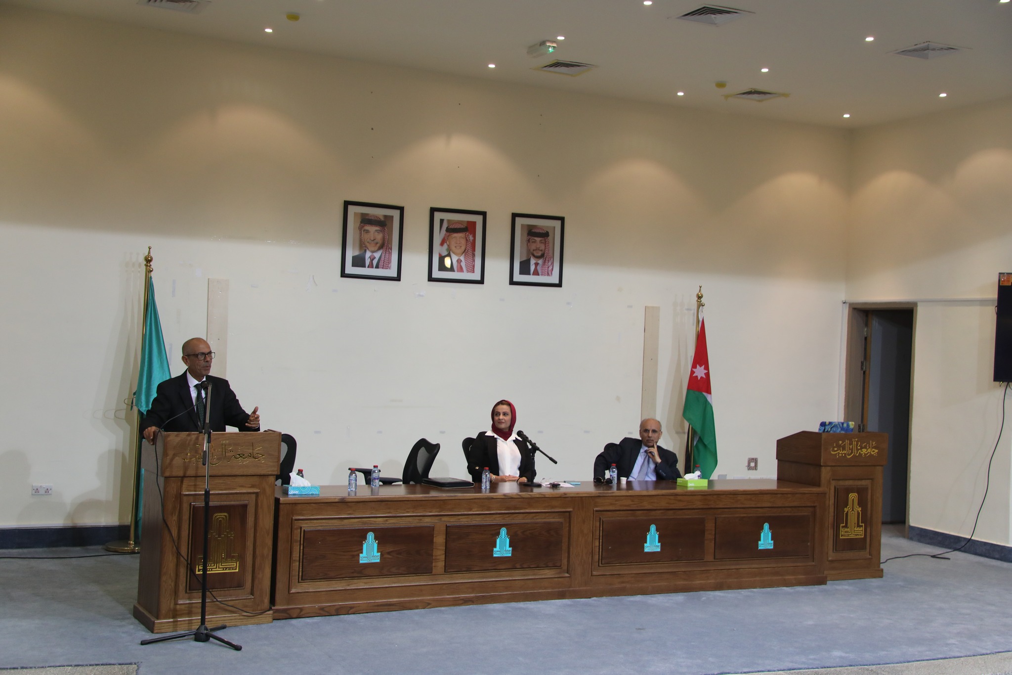 أمسية شعرية.jpg